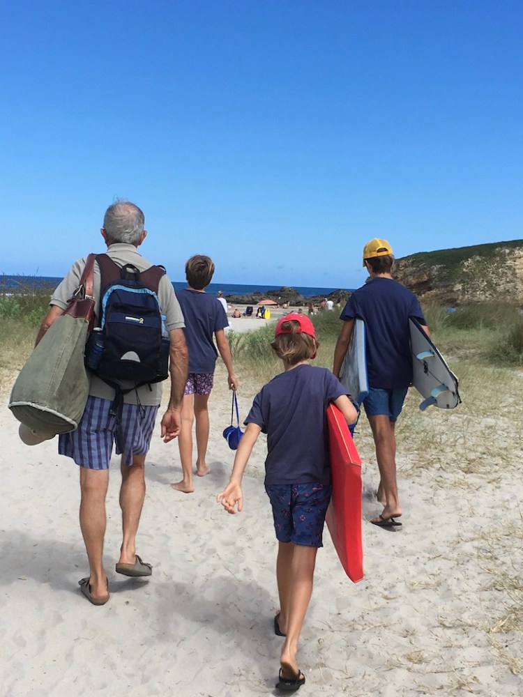 Toto and boys on their way to surf